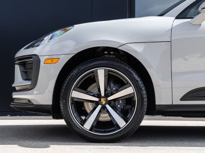 2026 Porsche Macan AWD
