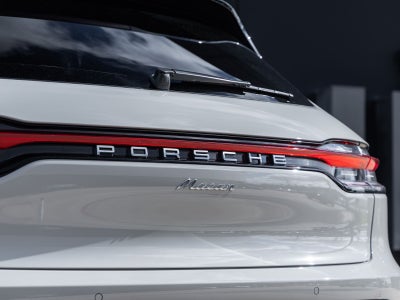 2026 Porsche Macan AWD
