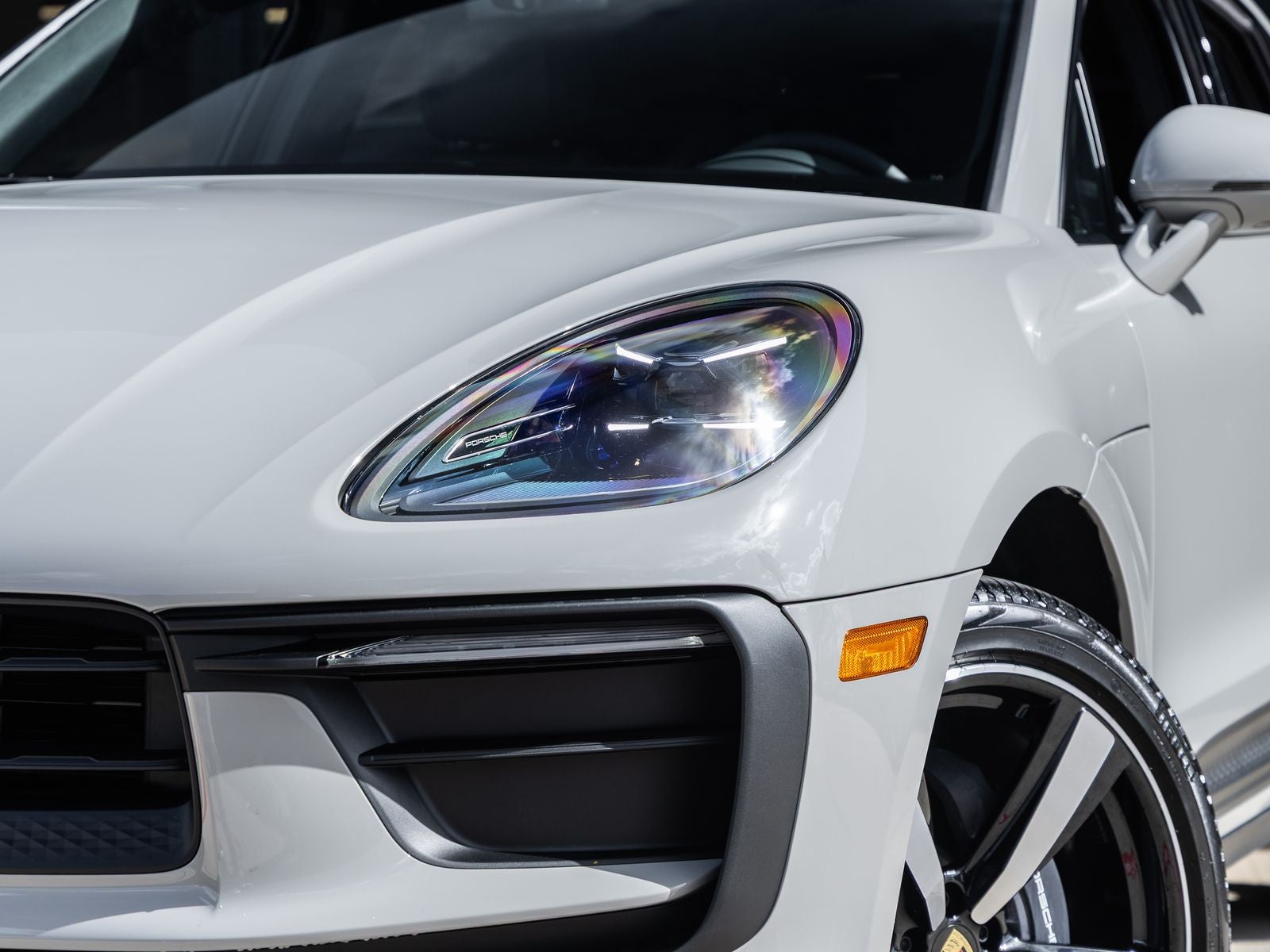 2026 Porsche Macan AWD