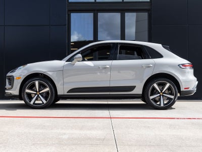 2026 Porsche Macan AWD