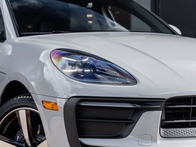 2026 Porsche Macan AWD