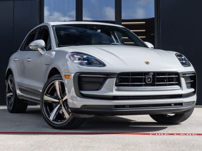 2026 Porsche Macan AWD