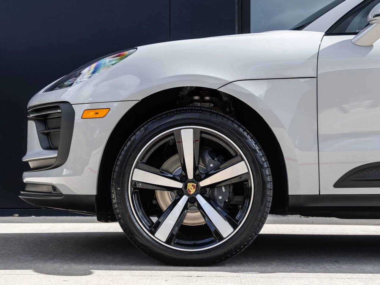2026 Porsche Macan AWD