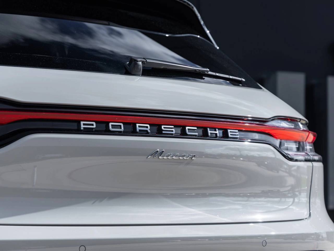2026 Porsche Macan AWD