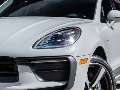2026 Porsche Macan AWD