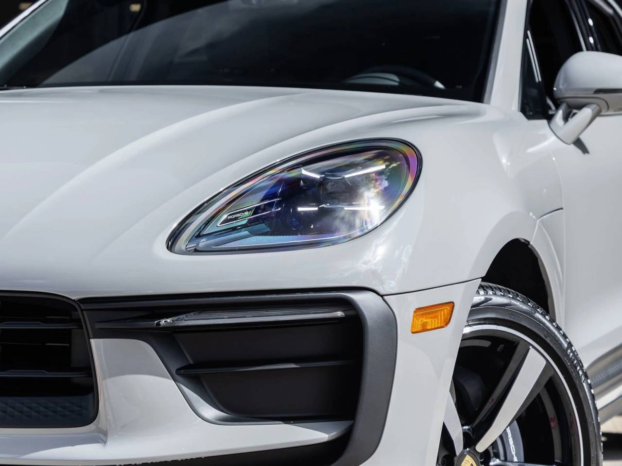 2026 Porsche Macan AWD