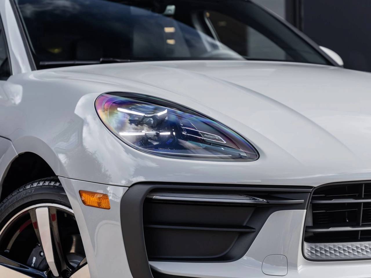 2026 Porsche Macan AWD