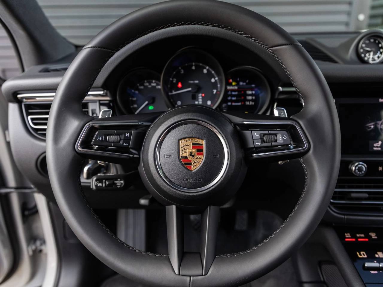2026 Porsche Macan AWD