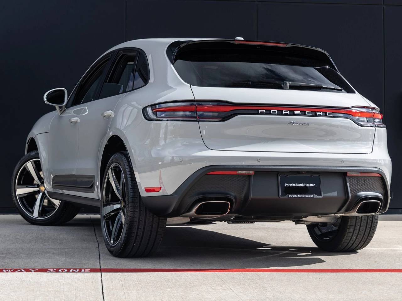 2026 Porsche Macan AWD
