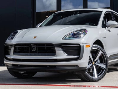 2026 Porsche Macan AWD