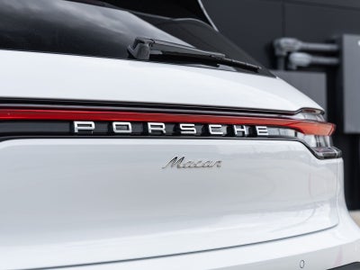 2026 Porsche Macan Macan
