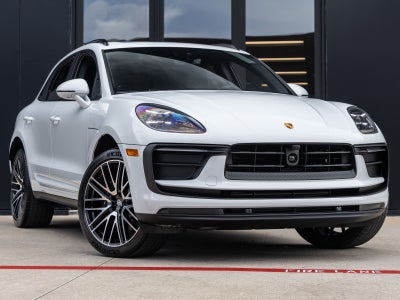 2026 Porsche Macan Macan
