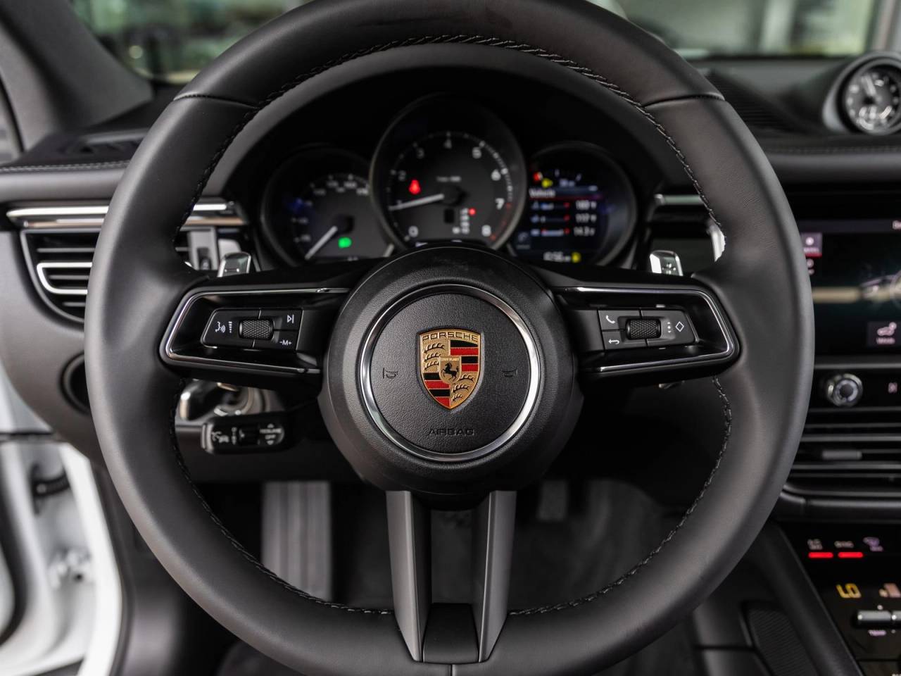 2026 Porsche Macan Macan