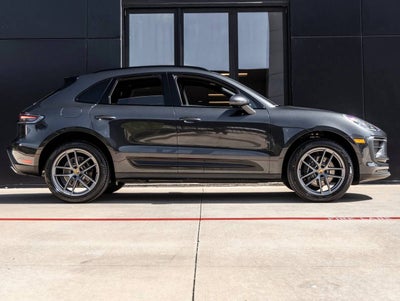 2026 Porsche Macan Macan