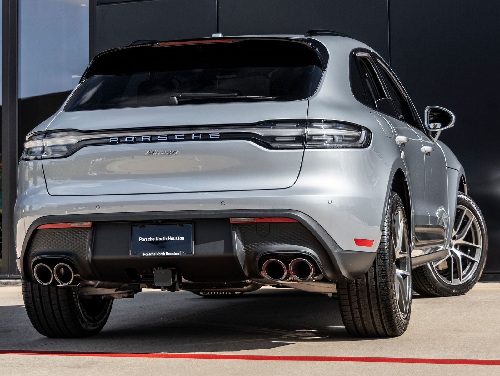2026 Porsche Macan Base