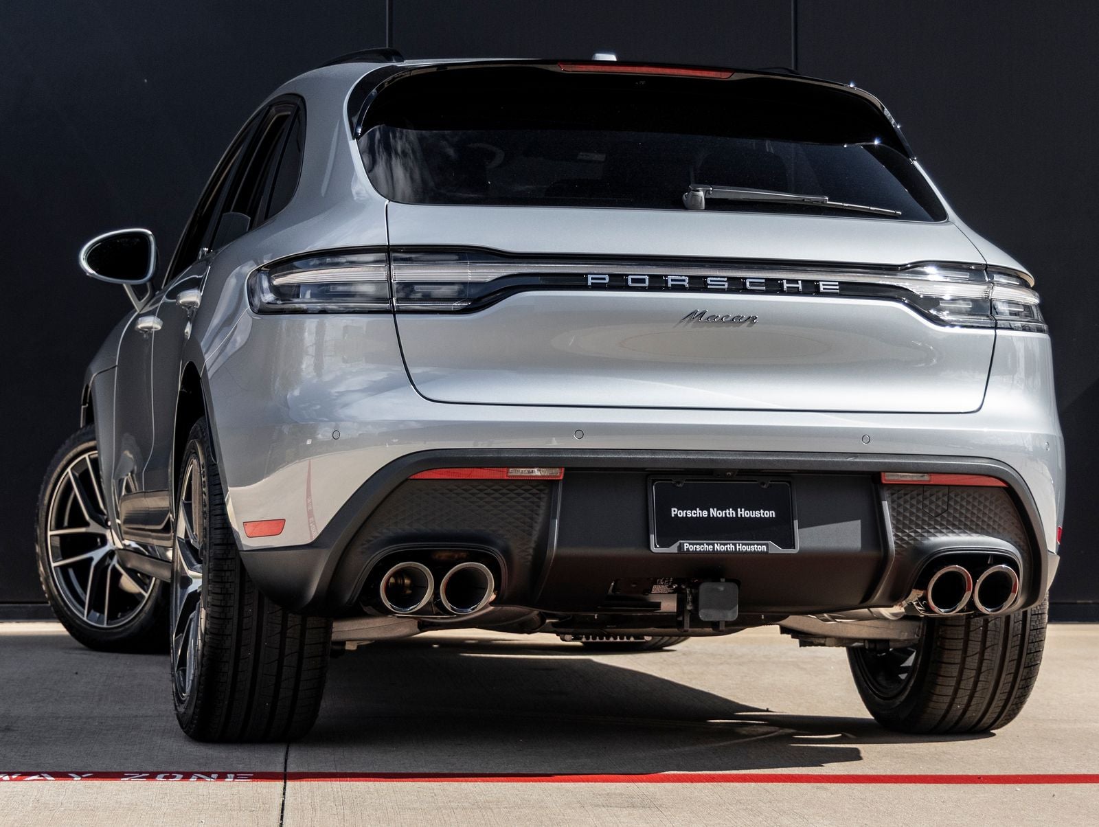 2026 Porsche Macan Base