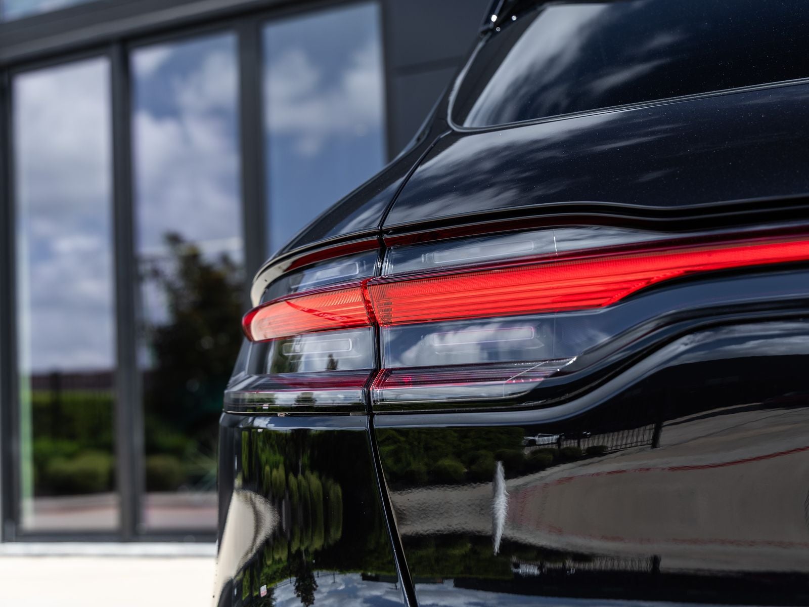 2026 Porsche Macan Macan