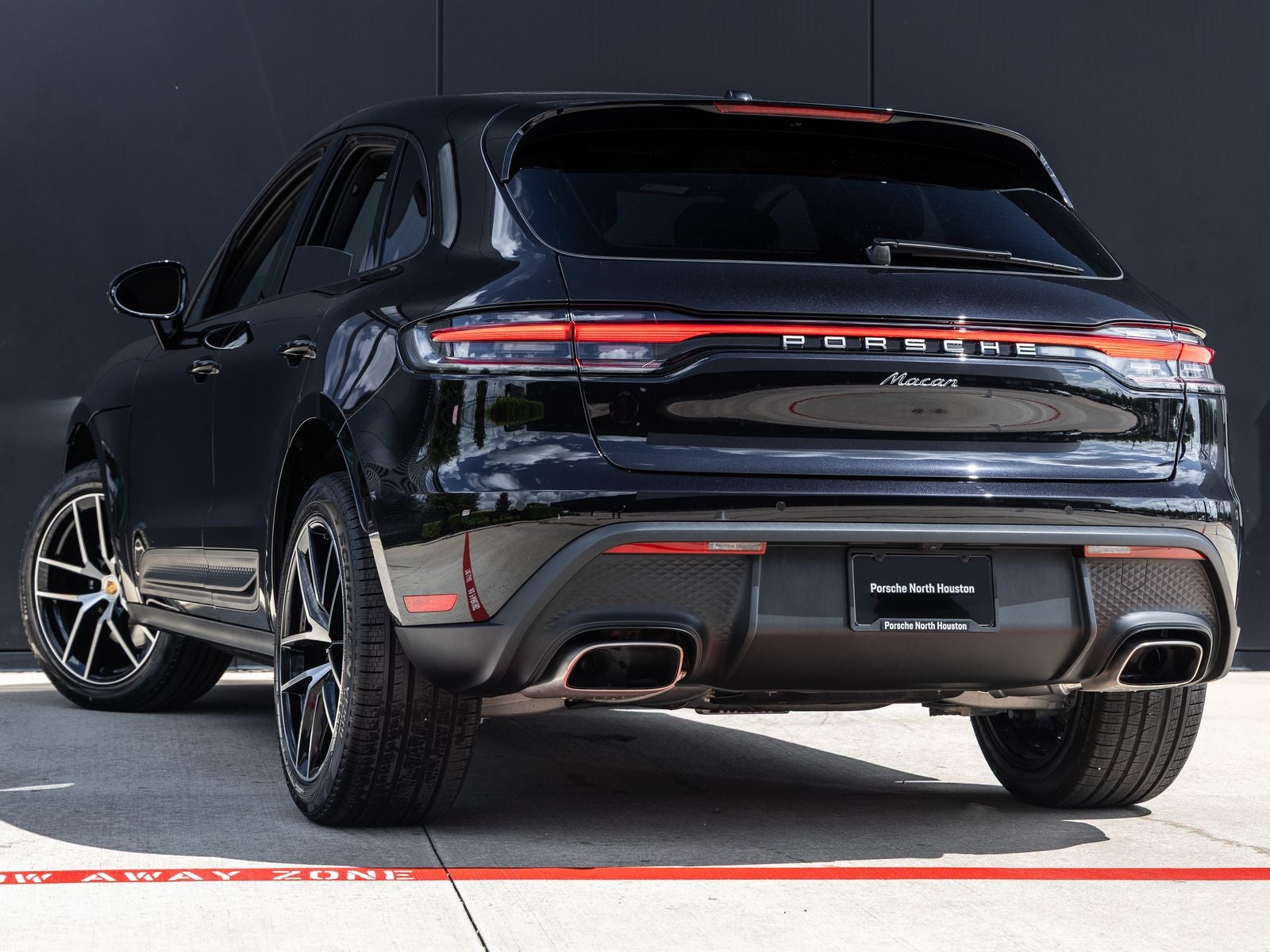 2026 Porsche Macan Macan