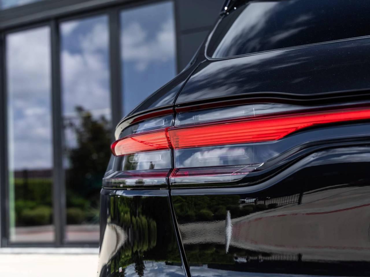 2026 Porsche Macan Macan