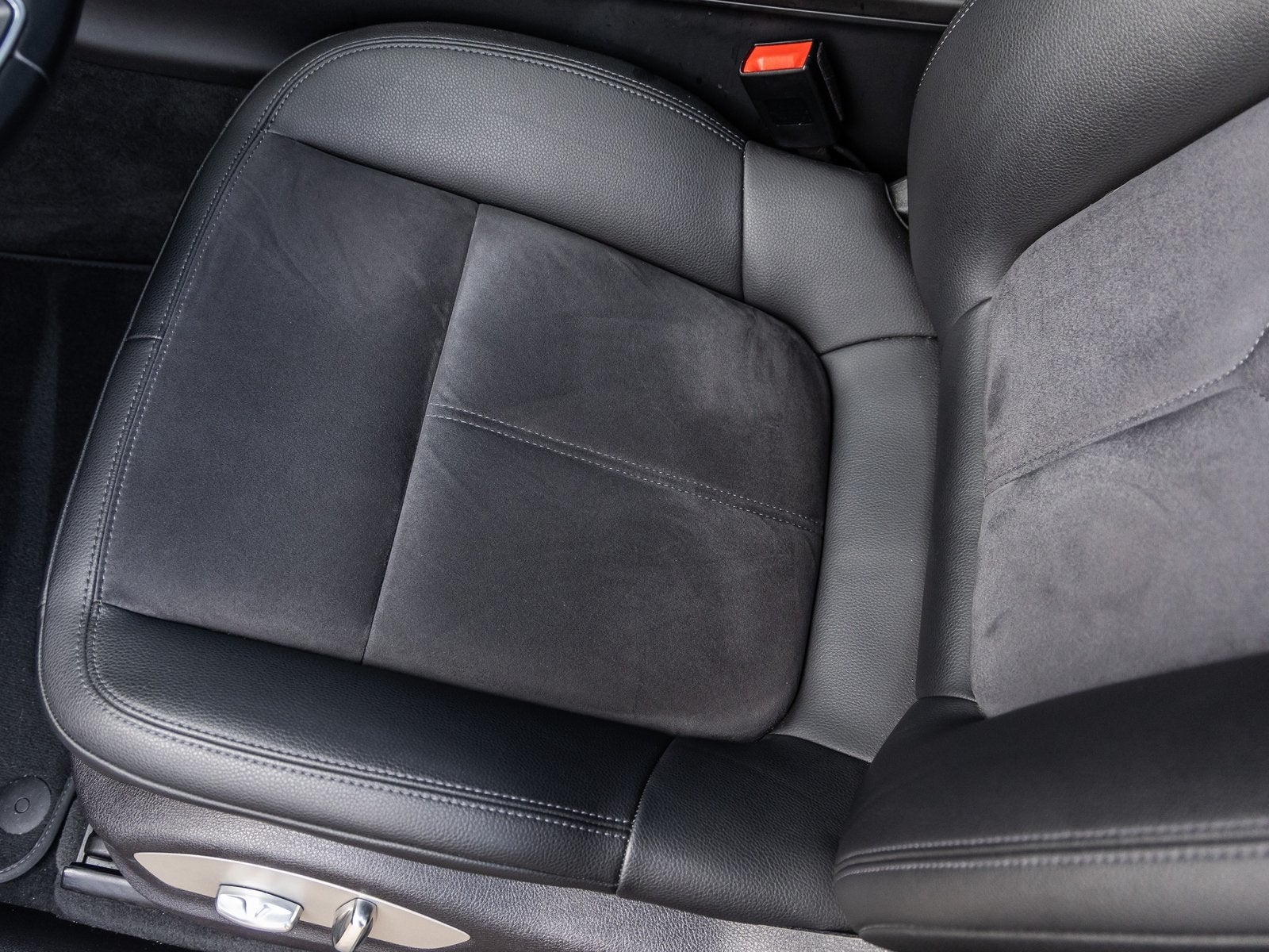 2021 Porsche Macan Macan