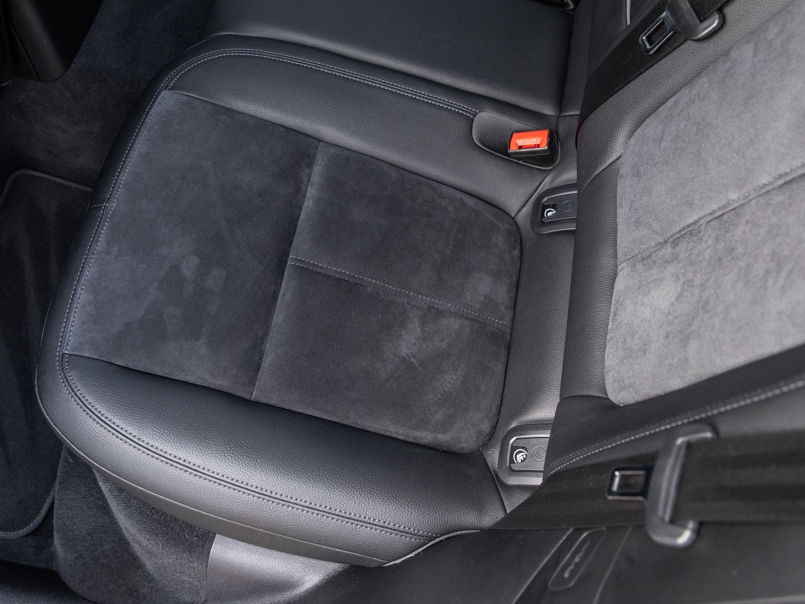 2021 Porsche Macan Macan