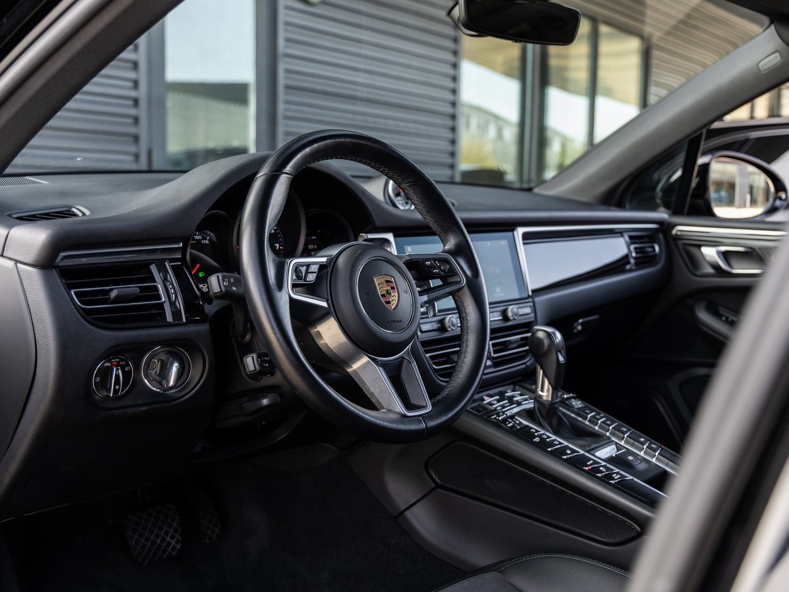 2021 Porsche Macan Macan