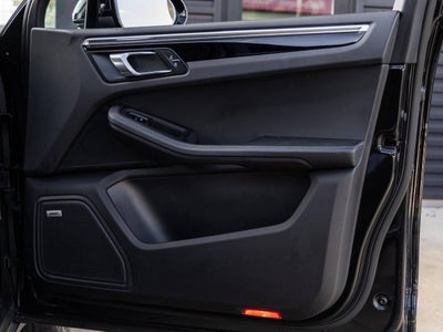 2021 Porsche Macan Macan