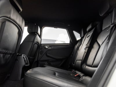 2023 Porsche Macan Macan (MY23)