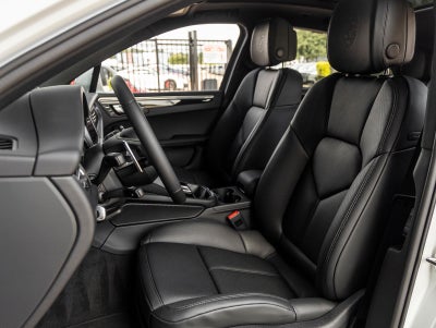 2023 Porsche Macan Macan (MY23)