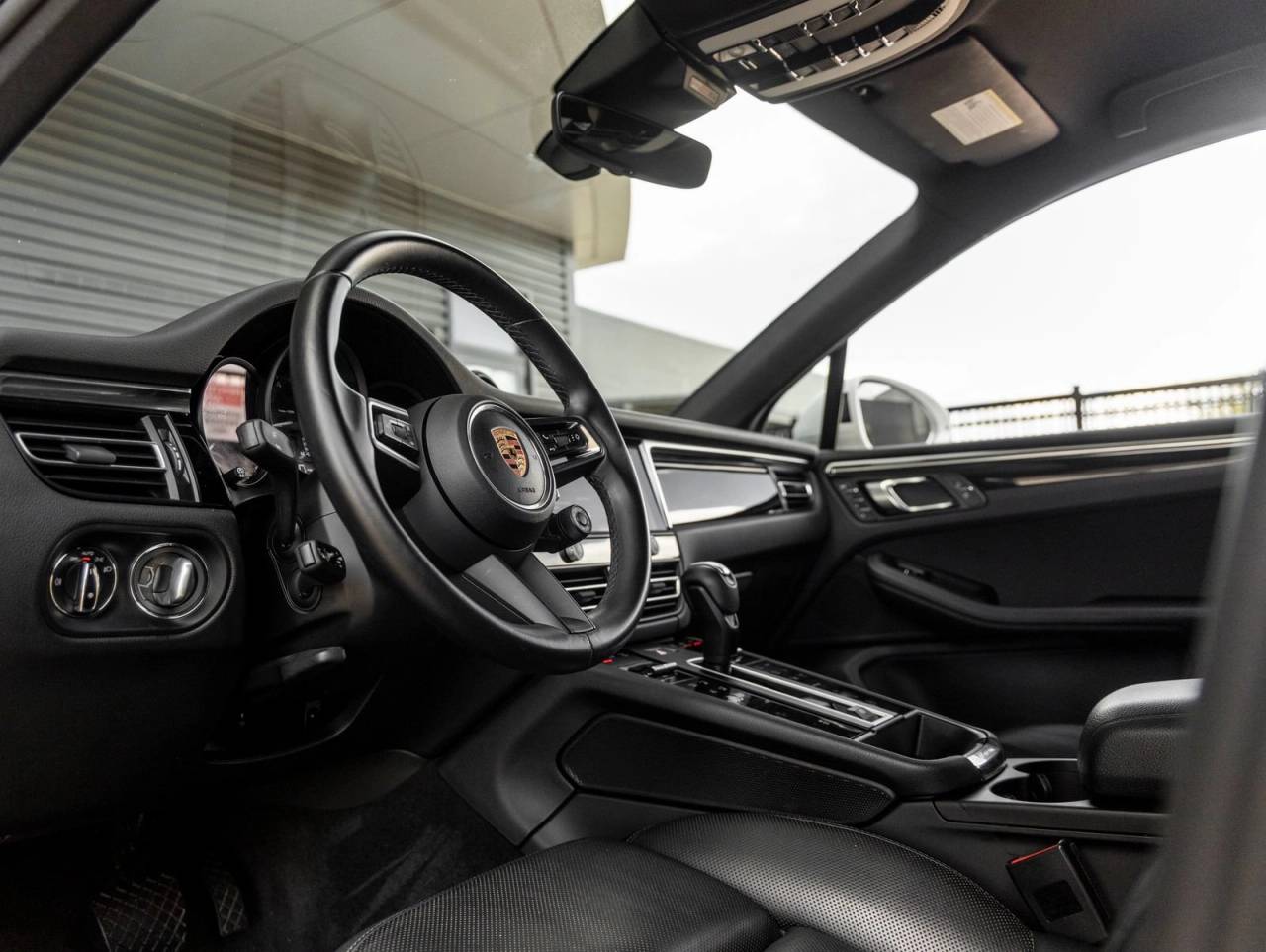 2023 Porsche Macan Macan (MY23)