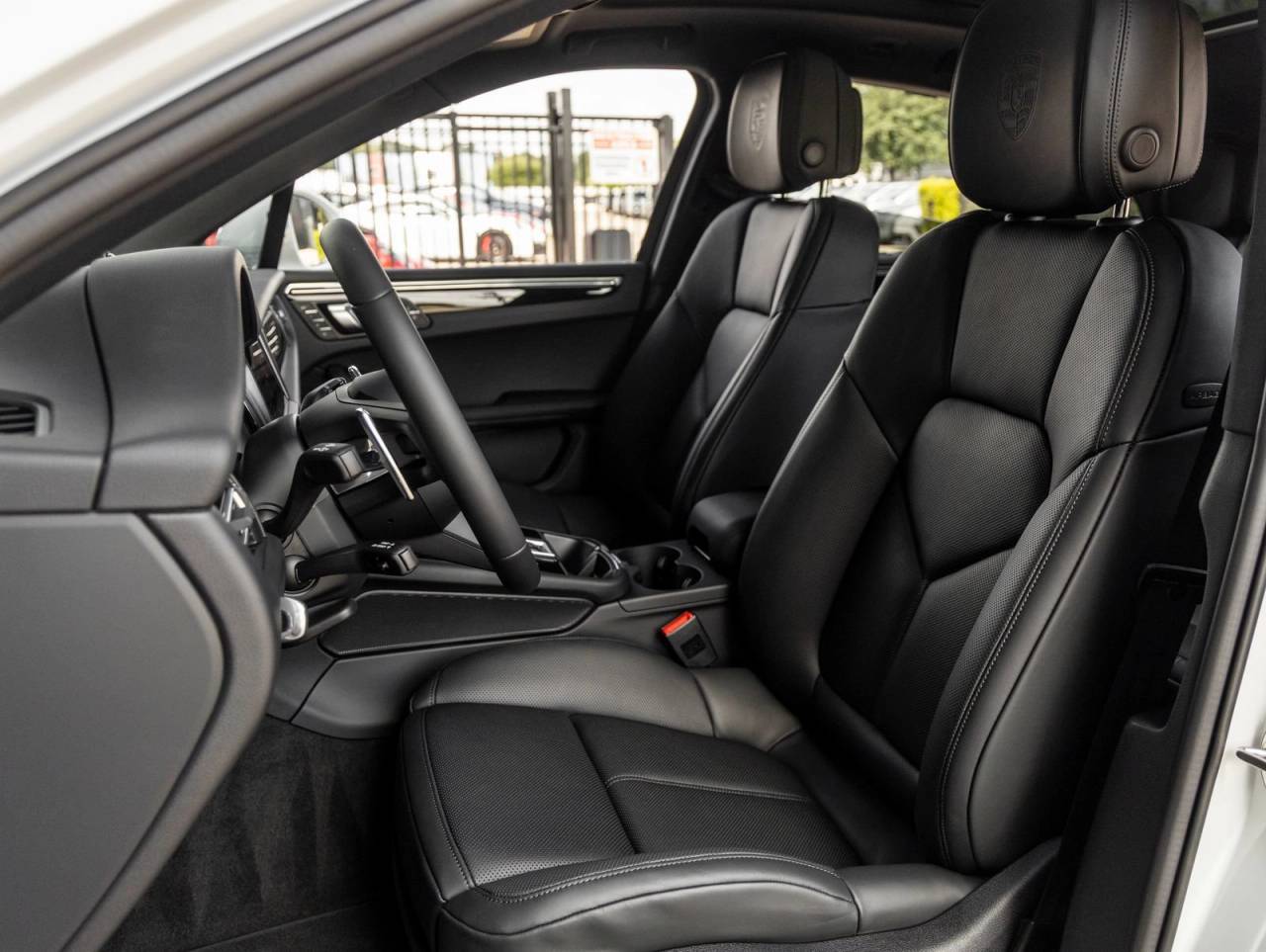 2023 Porsche Macan Macan (MY23)