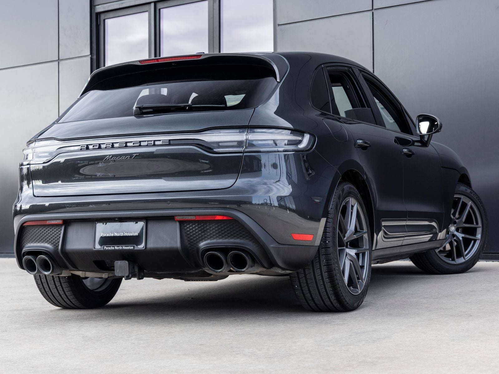 2025 Porsche Macan Macan T
