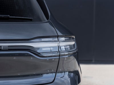 2025 Porsche Macan Macan T