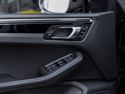 2025 Porsche Macan Macan T