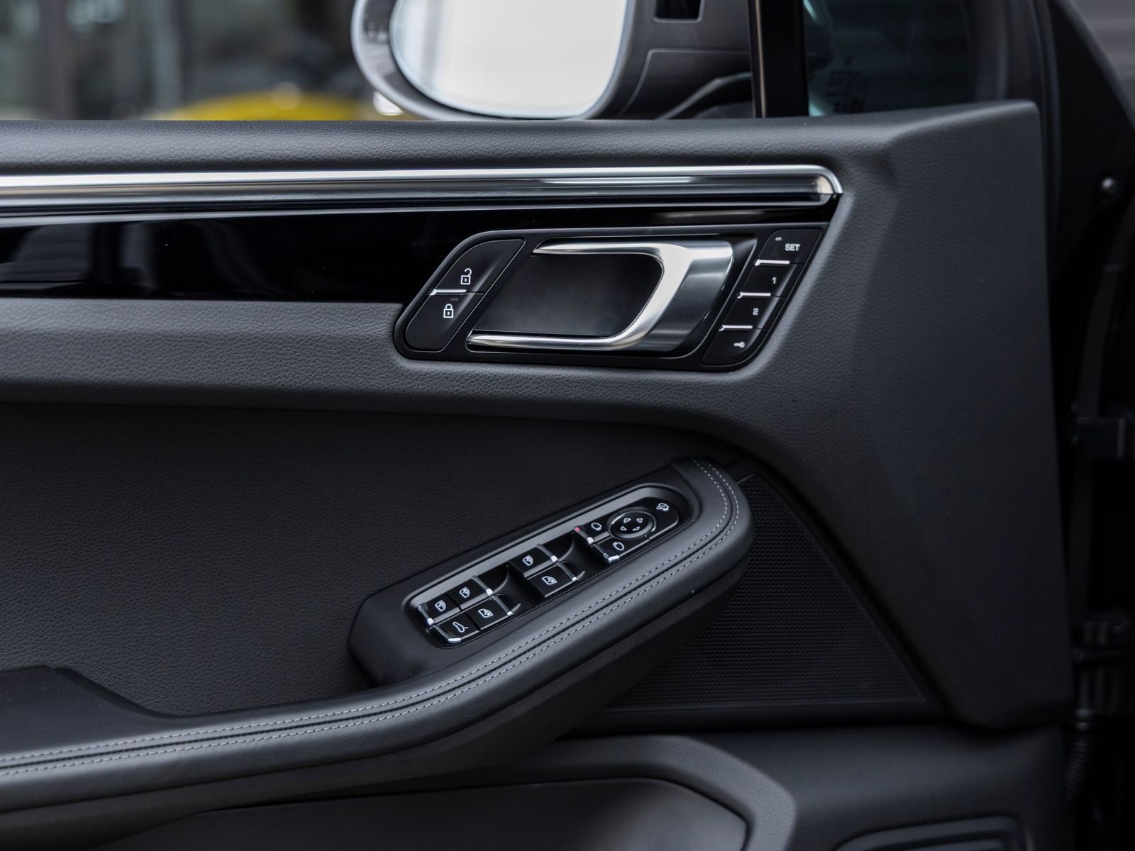 2025 Porsche Macan Macan T