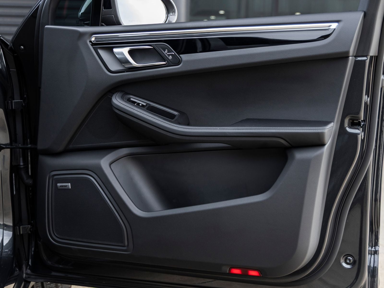 2025 Porsche Macan Macan T