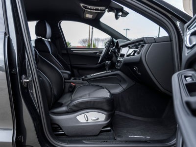2025 Porsche Macan Macan T