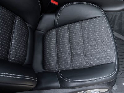 2025 Porsche Macan Macan T