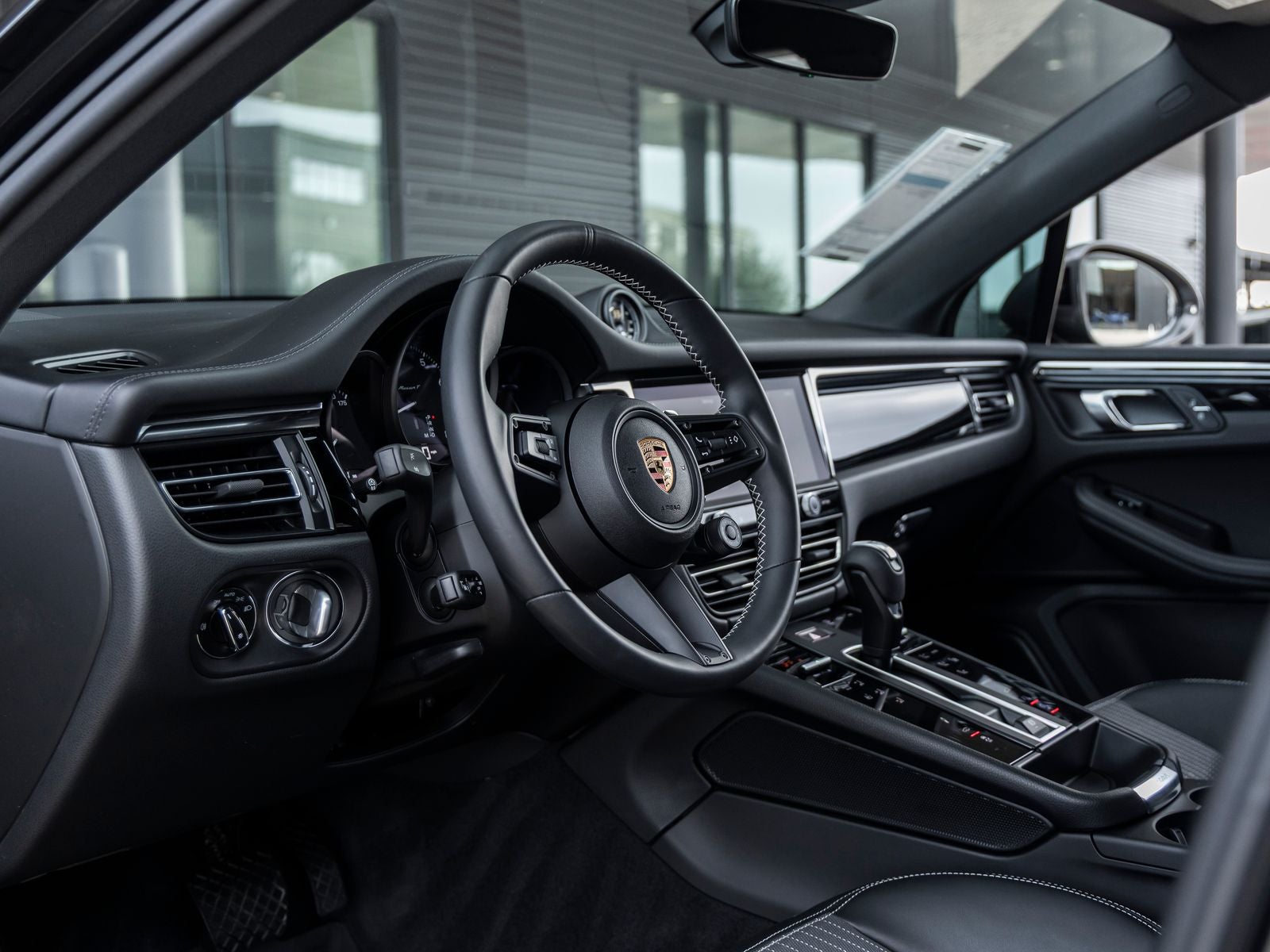 2025 Porsche Macan Macan T