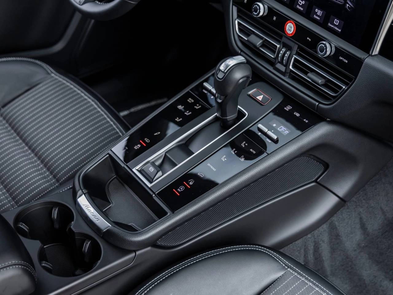 2025 Porsche Macan Macan T