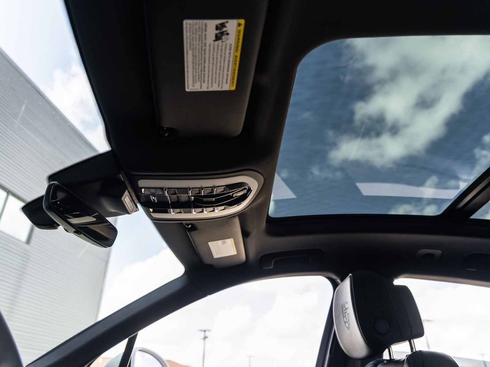 2025 Porsche Macan Macan