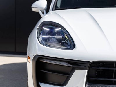 2025 Porsche Macan Macan