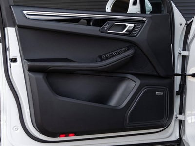 2025 Porsche Macan Macan