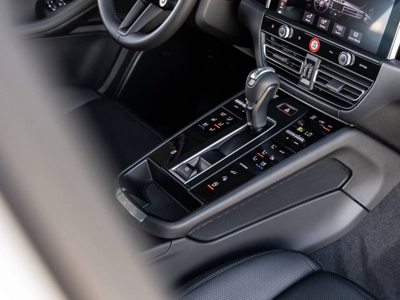 2025 Porsche Macan Macan