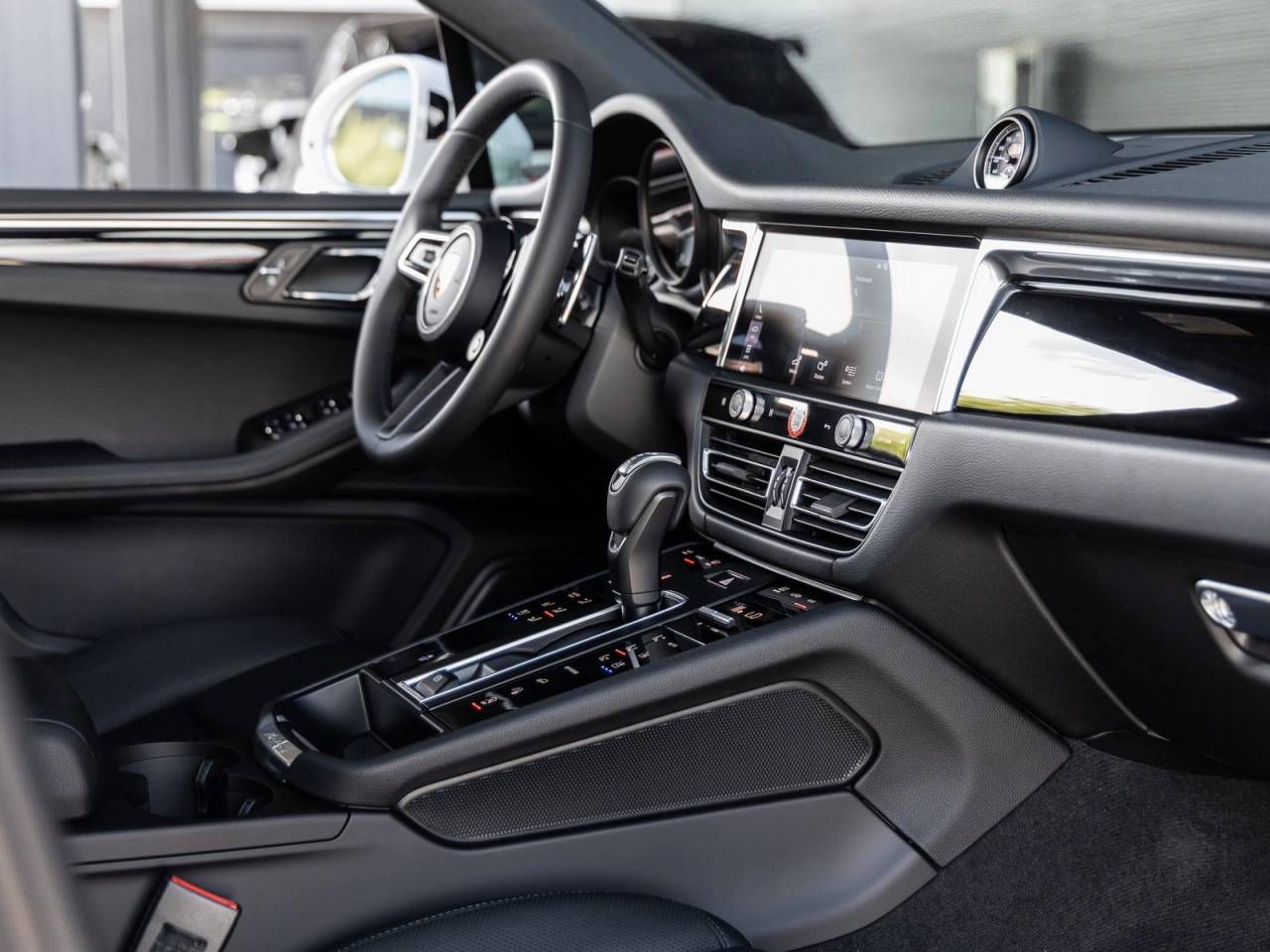 2025 Porsche Macan Macan