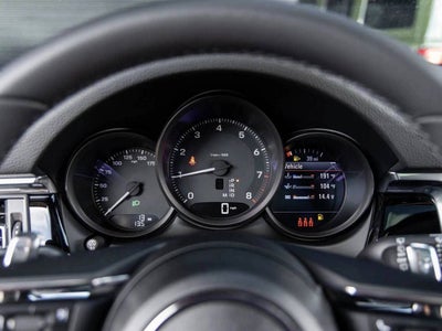 2025 Porsche Macan Macan