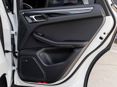 2025 Porsche Macan Macan