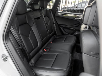 2025 Porsche Macan AWD