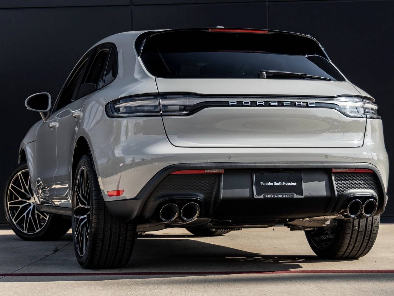 2025 Porsche Macan AWD