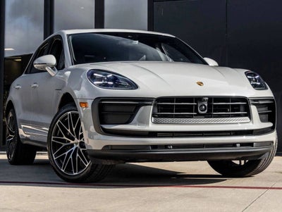 2025 Porsche Macan AWD